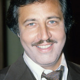 Lloyd Battista — Papa Mousekewitz (voice)