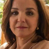 Luces Velásquez — Julia de Vallejo