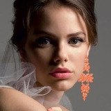 Laura Neiva — Estela