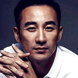 엄태웅 — Kang Gun's father