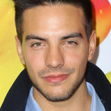 Vadhir Derbez — Max Zaga