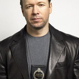 Donnie Wahlberg — Detective Joel Stevens