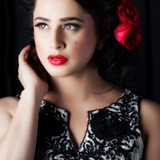 Mehreen Raheel — Asmara Tariq, Zaroon's ex-fiancé