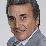 Eduardo Liñán — Dr. González