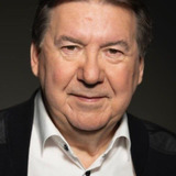 Rémy Girard — Viktor Tagarov