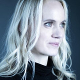 Dóra Jóhannsdóttir — Inga