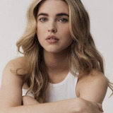 Карла Вудкок — Becca Bell