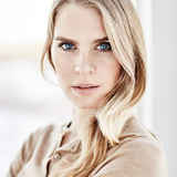 Ragga Ragnars — Queen Sigrid (voice)