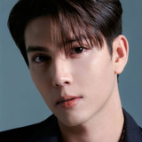 เฟโรส คาน แช่มช้อย — Phu