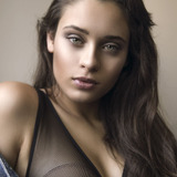 Даниэла Мелшиор — Cláudia Andrade