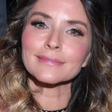 Isabella Camil — Amparo Robledo