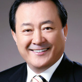 Noh Joo-hyun — Company president Park Jin-sung