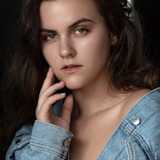 Ainhoa Larrañaga — María