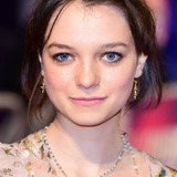 Эсме Крид-Майлс — Iris Whittle