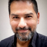 Juan Sebastián Aragón — Óscar Reyes