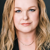 Элизабет Бауэн — Liv Baker