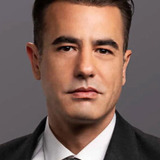 Tayanç Ayaydın — Kahraman