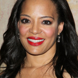 Luna Lauren Velez — Det. Nina Moreno