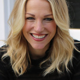 Lindsay Czarniak — Herself - Host