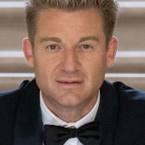 Jani Kazaltzis — Self - Presenter