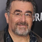 Saul Rubinek — Arthur "Artie" Nielsen