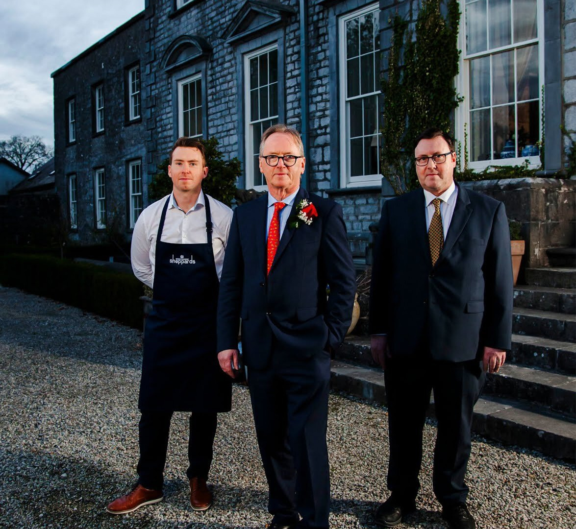 Сериал Country House Auction