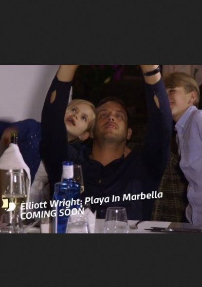 Сериал Elliott Wright: Playa in Marbella