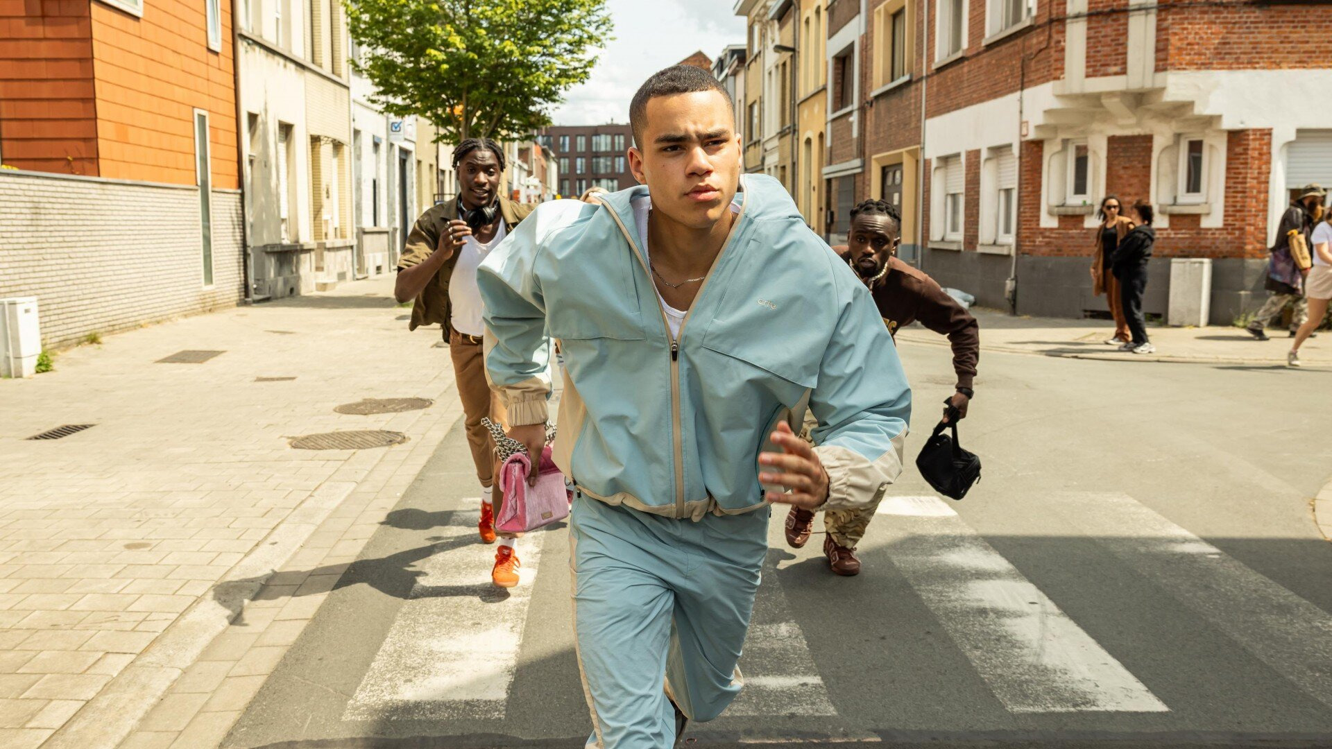 Сериал Хамелеон