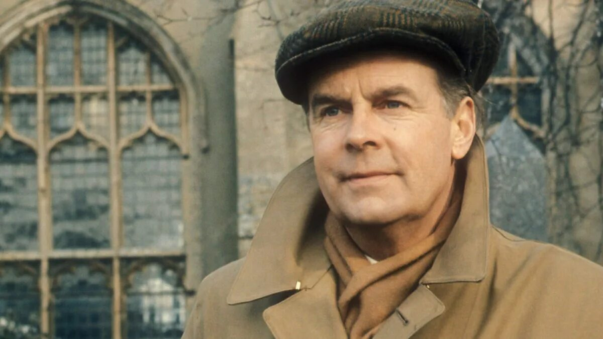 Show Lord Peter Wimsey: Clouds of Witness