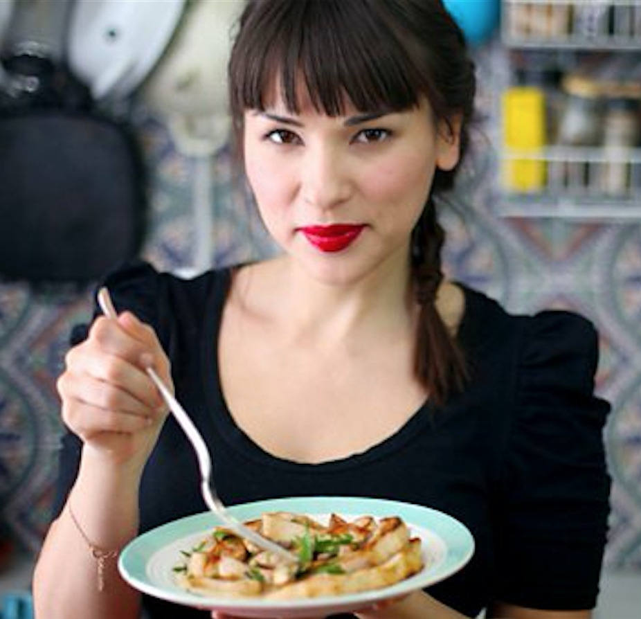 Сериал The Little Paris Kitchen: Cooking with Rachel Khoo