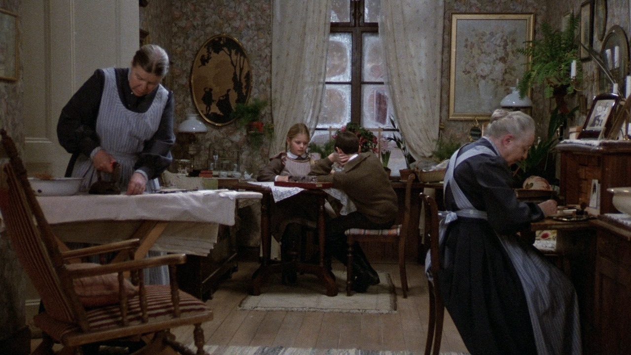 Show Fanny and Alexander