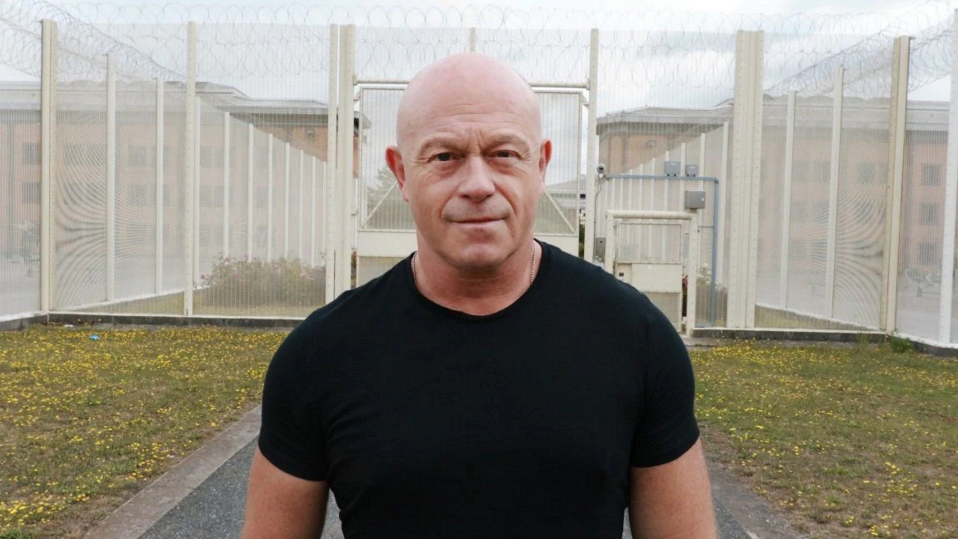 Show Welcome to HMP Belmarsh with Ross Kemp