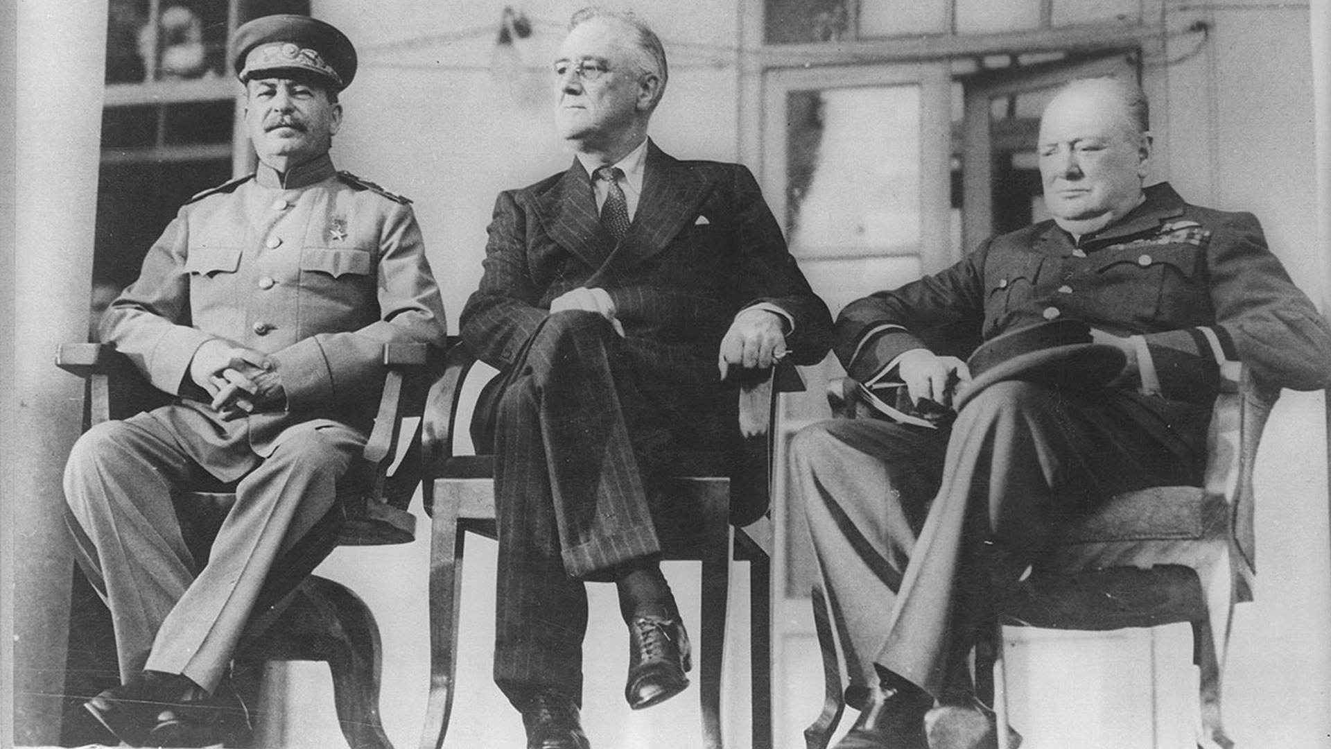 Show World War II: Behind Closed Doors