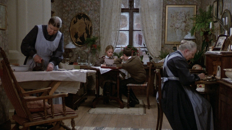 Show Fanny and Alexander