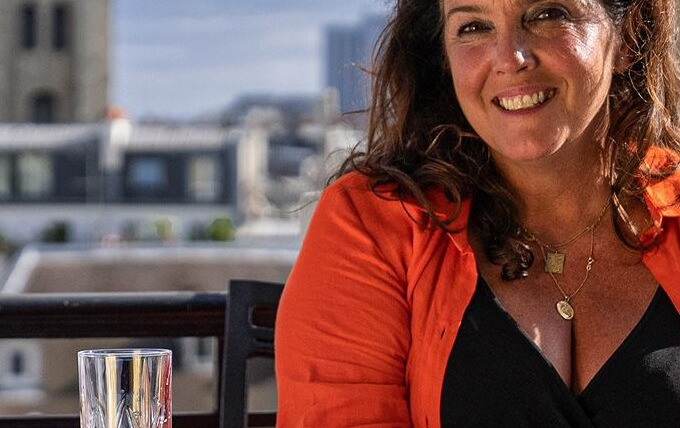Сериал Paris to Rome with Bettany Hughes