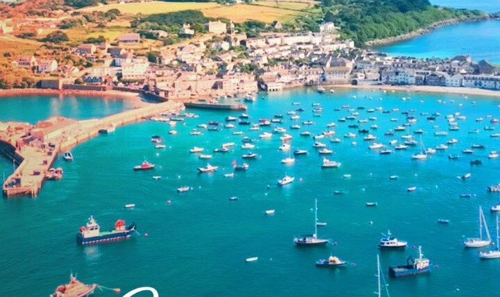 Сериал Summer in the Scilly Isles