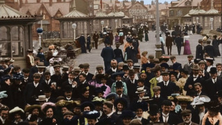 Show Edwardian Britain in Colour