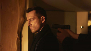 Сериал Переведи её через Майдан