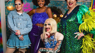 Сериал Smoggie Queens