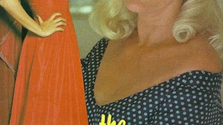 Show The Blonde Bombshell