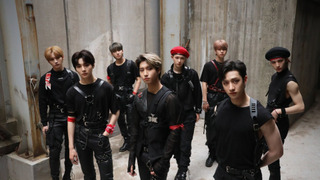 Сериал В поисках Stray Kids