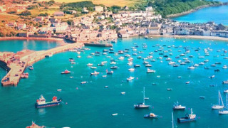 Сериал Summer in the Scilly Isles