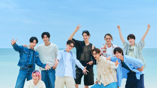 Show Traveling with Snow Man